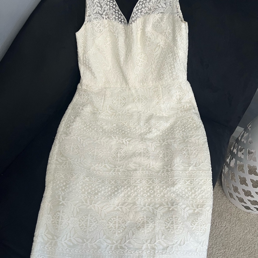 Maggy London Cream Ruched Sheath Midi Dress